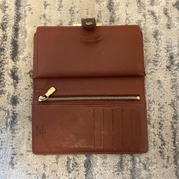 Authentic Louis Vuitton Long Bifold Monogram Wallet - Brown - Picture 6 of 8